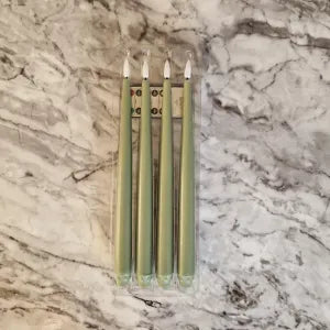 Forever Flames Candle Meadow Greeen, Box of 4