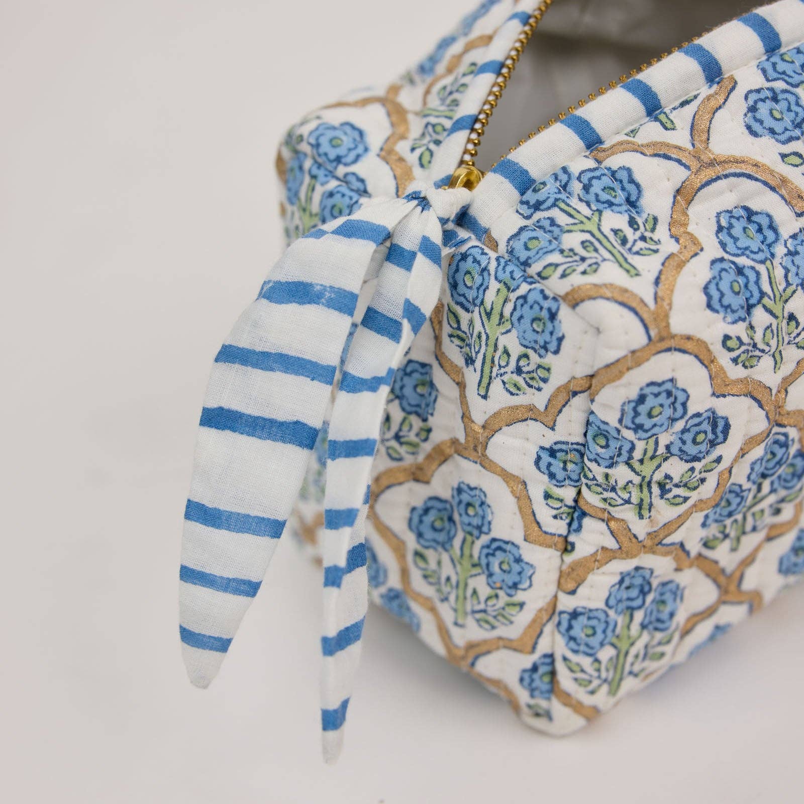 Organic Cotton Wash Bag (Small) - Trellis Indigo